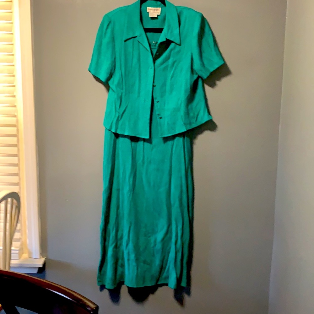 2pc dress set, green in color m, size 12 by Karin Stevens.